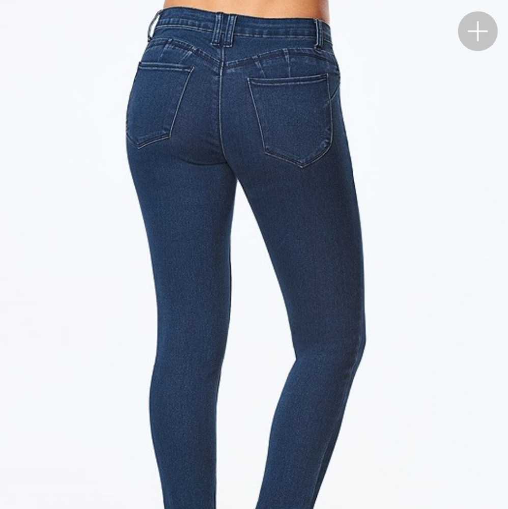 Venus Bum Lifter Jeans